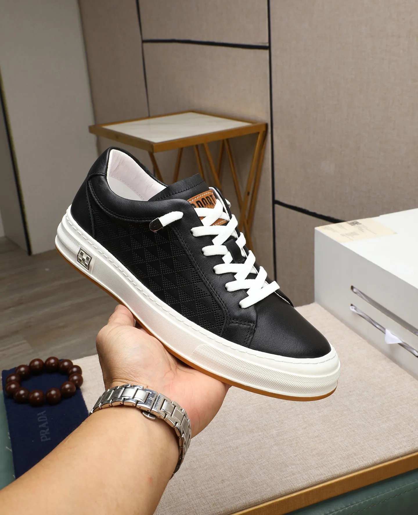 Men's men's shoes💰440🌹🌹[PRADA—Prada] latest model🙈original replica! 👟👟👟Available here. The workmanship is top-notch. The upper is made from Italy. 🇮🇹Imported first-layer cowhide. ❗️Breathable genuine leather lining @Suitable for travel. The original version has an enlarged engraved sole, making it suitable for all kinds of travels, showing low-key luxury. Let quality speak for itself. Color: Size: 38-44